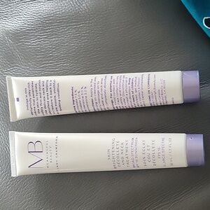 Cindy Crawford Meaningful Beauty Skin Brightening